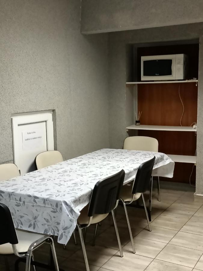 Pokoje Pod Swierkiem Swarzędz Exterior foto